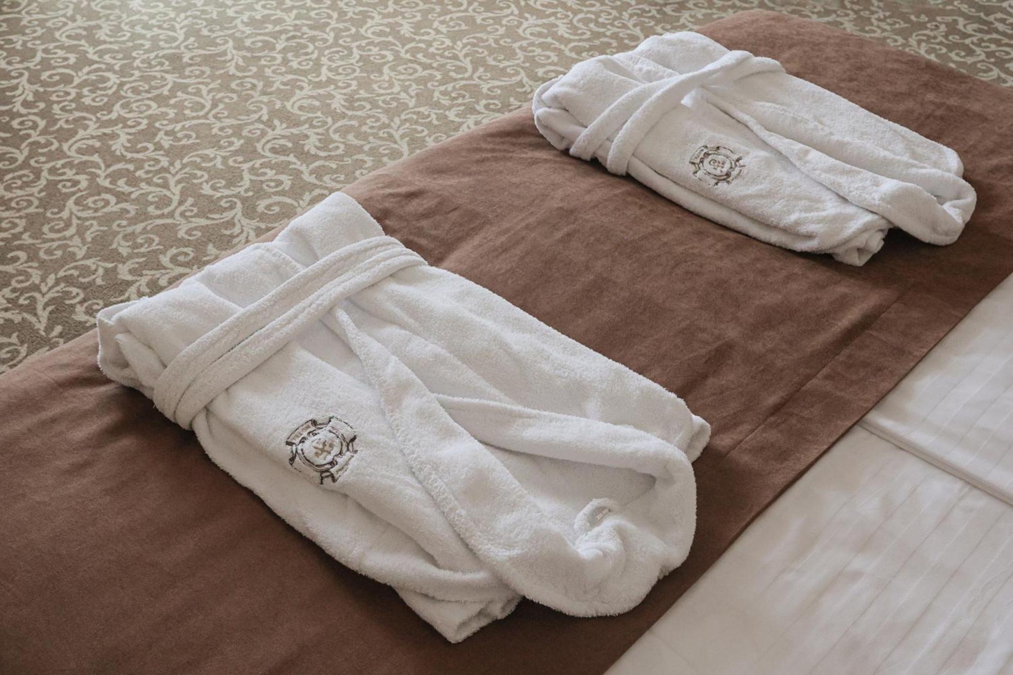 Hotel Ferdinand Mukaczewo Zewnętrze zdjęcie