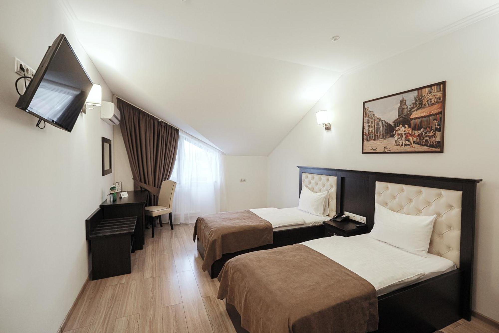 Hotel Ferdinand Mukaczewo Zewnętrze zdjęcie