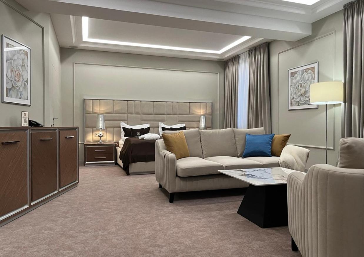Hotel Ferdinand Mukaczewo Zewnętrze zdjęcie